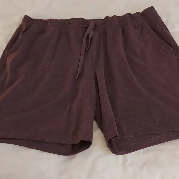 Mondetta athletic shorts XXL - Picture 1 of 5